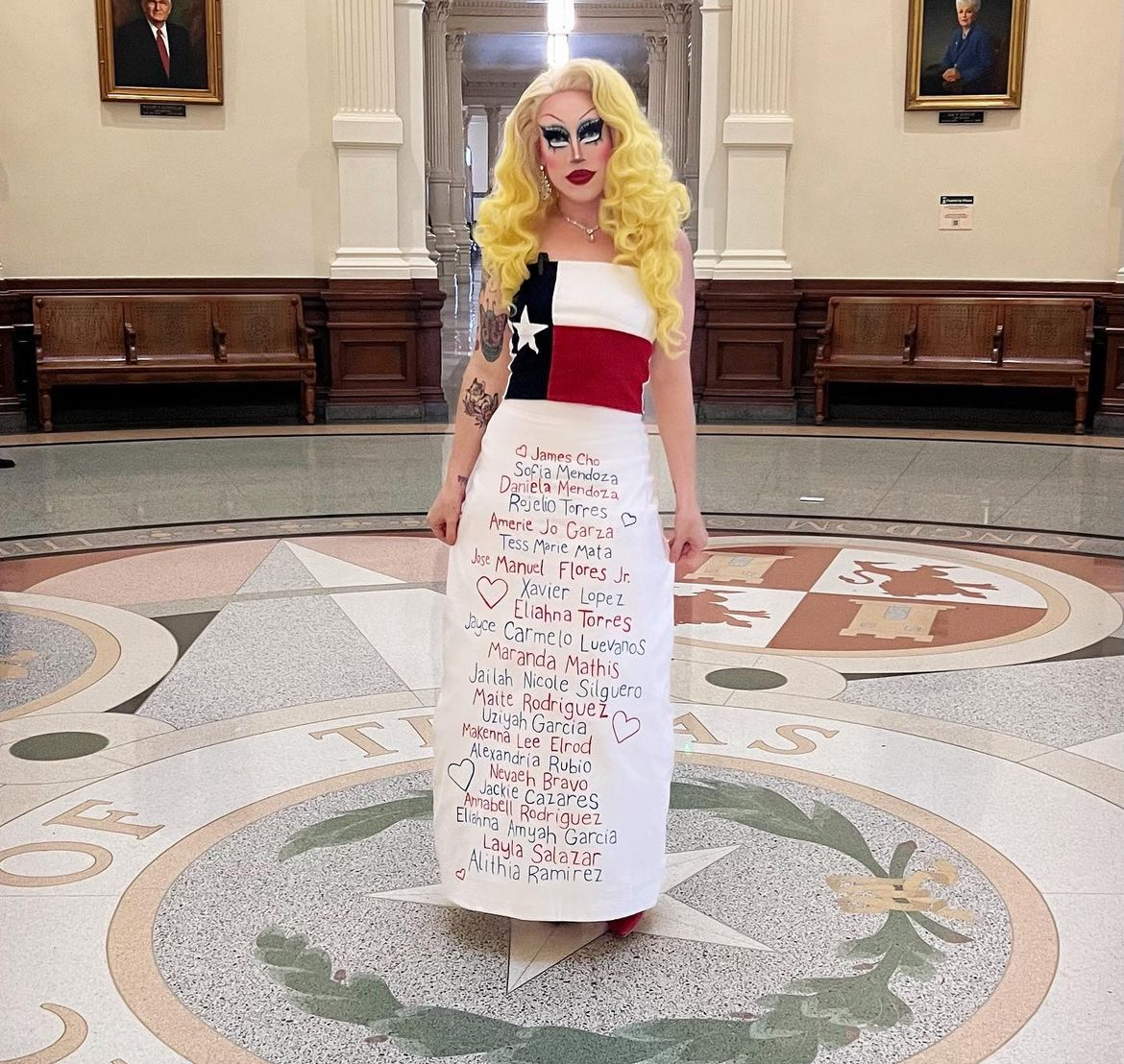 Elvirus wearing the dress dedicated to Uvalde