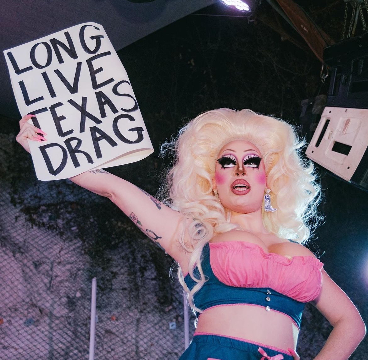 Elvirus doing a protest number